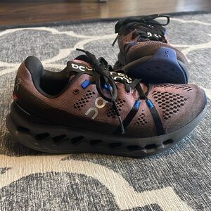 On women’s shoes, size 7